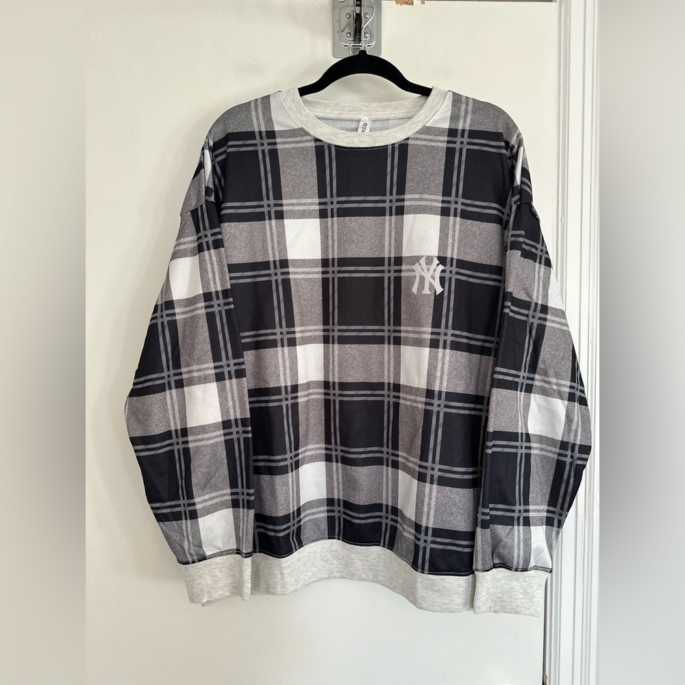 NWT New York Yankees MLB Order Plus Sz: XL Pullover Buffalo Plaid Sweatshirt.